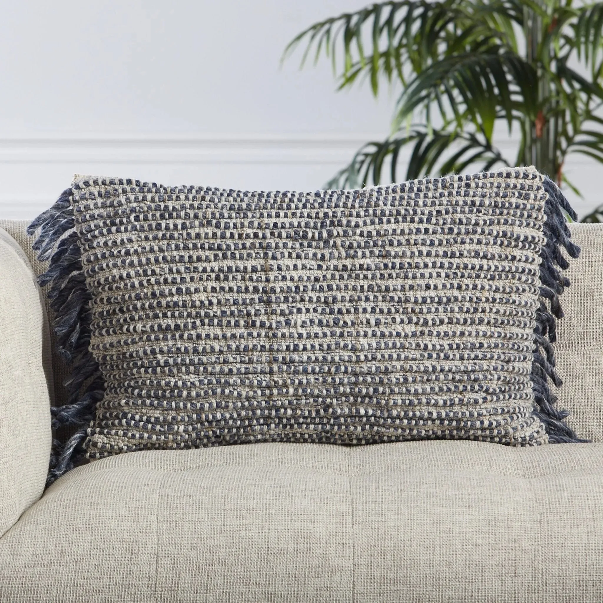 Angora AGO09 Navy/Ivory Pillow