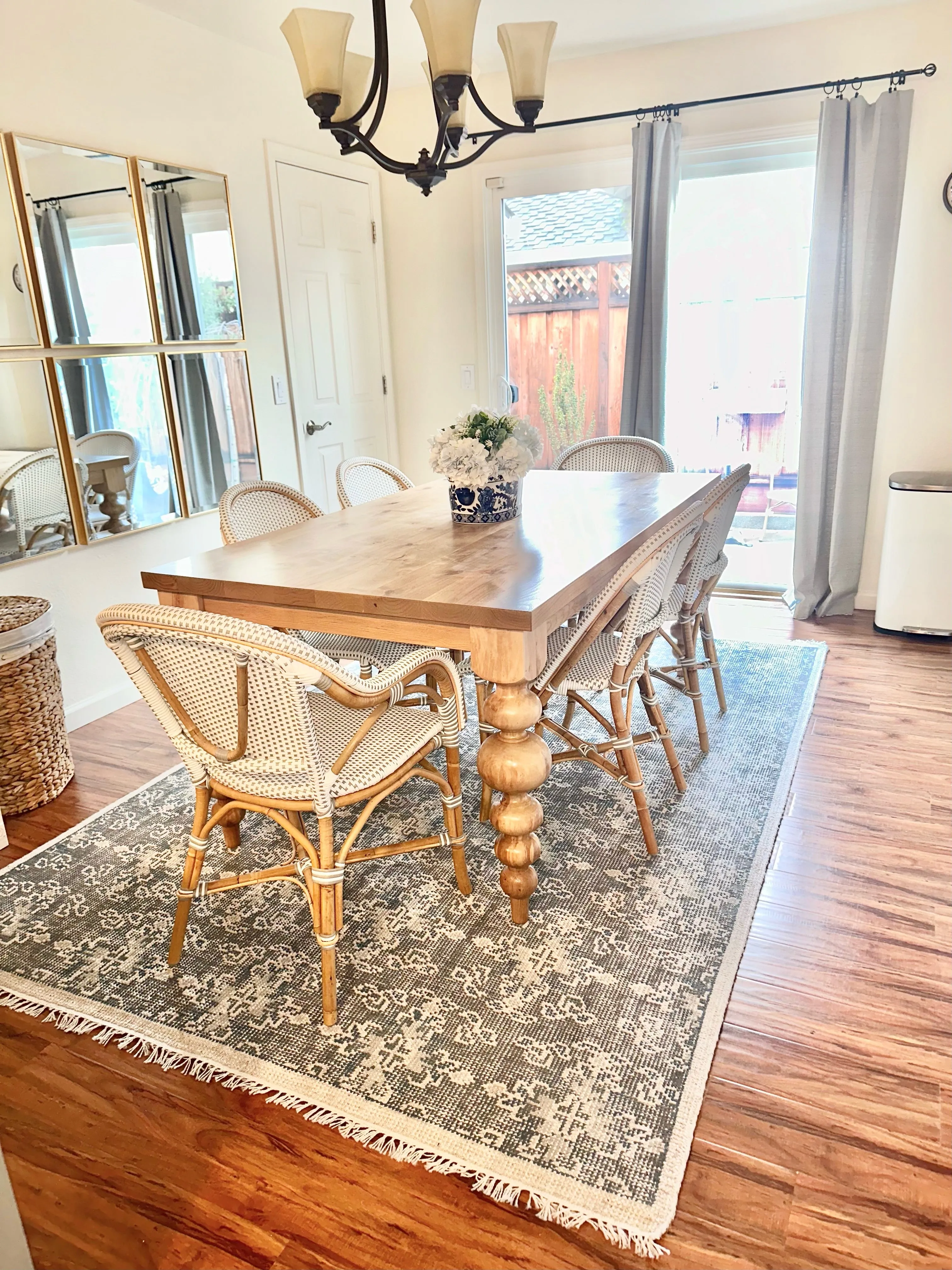 PINE Alice Turned Leg Dining Table - Natural